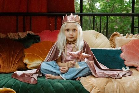 Moi Mili Różowo-złote cekiny, zestaw korona + różdżka