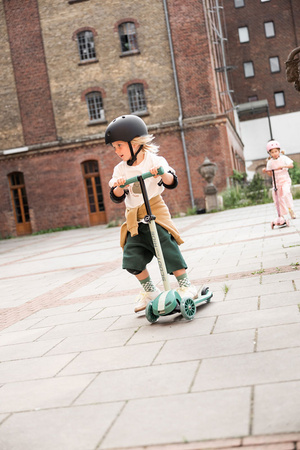 SCOOTANDRIDE Highwaykick 3S Hulajnoga z systemem sterowania 2w1 i kółkami LED składana 3+ Forest