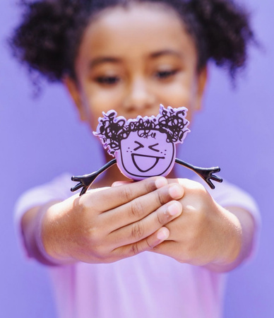 Glo Pals Postać do Kąpieli Lumi + 2 Kostki Sensoryczne Świecące w Wodzie, Fioletowe LED 3+