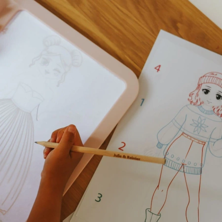 Podświetlany tablet rysunkowy +5 Kidydraw Pro Kidywolf różowy - Kreatywny zestaw do projektowania mody