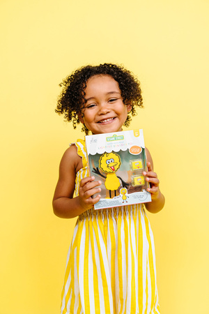 Glo Pals, Postać do kąpieli Wielki Ptak Ulica Sezamkowa - zestaw z dwiema kostkami sensorycznymi świecącymi w wodzie