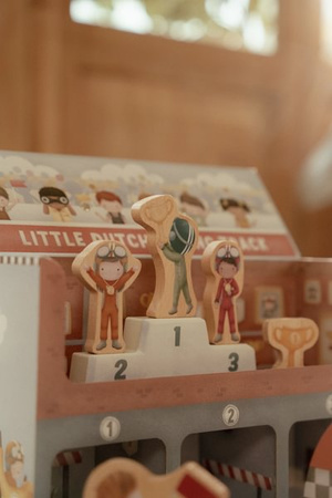 Little Dutch Przenośny tor wyścigowy FSC – walizeczka z autkami i akcesoriami dla dzieci 12m+