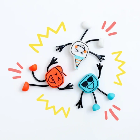 Glo Pals Postać do Kąpieli Lumi + 2 Kostki Sensoryczne Świecące w Wodzie, Fioletowe LED 3+