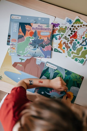 Naklejki z planszami Dinozaury