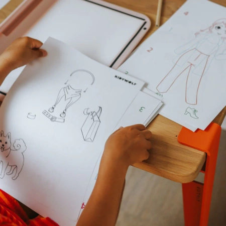 Podświetlany tablet rysunkowy +5 Kidydraw Pro Kidywolf różowy - Kreatywny zestaw do projektowania mody