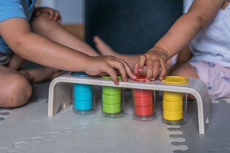 Janod Drewniana układanka sortowanie kolorów