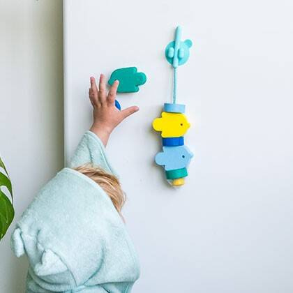 Quut Klocki piankowe do kąpieli Beedi Fish – zestaw sensoryczny do nawlekania rybki 10m+